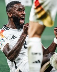 终于，在德国队见到了皇马的吕迪格！