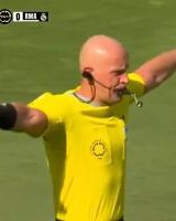 结束！巴黎4-0皇马主裁没有给任何补时，到点直接吹响终场哨